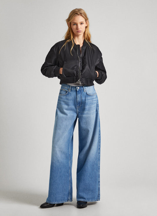 HIGH-RISE WIDE FIT JEANS